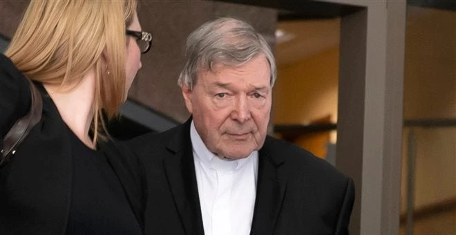 Για σειρά υποθέσεων σεξουαλικής κακοποίησης δικάζεται… το δεξί χέρι του Πάπα